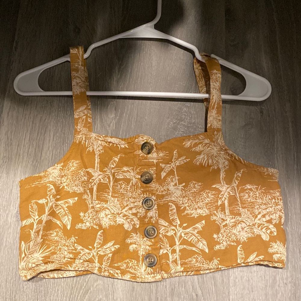 american eagle crop top size medium